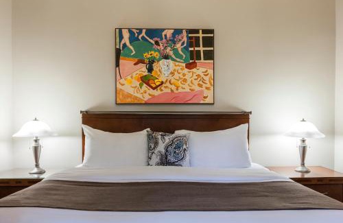 Downtown Montreal Hotel | Chateau Versailles