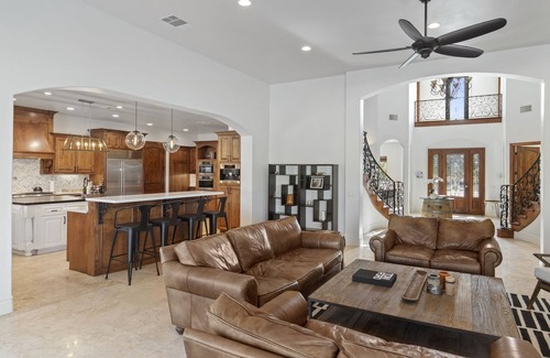 Temecula Villa | Chateau Vino - French Style Chalet