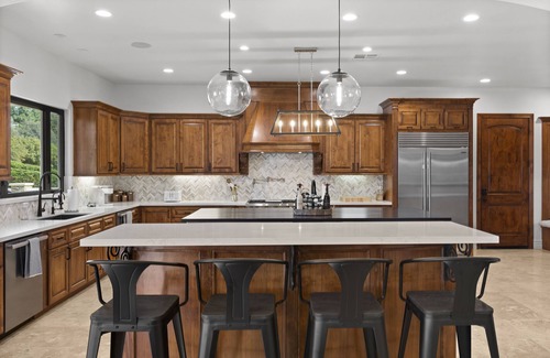 Temecula Villa | Chateau Vino - French Style Chalet