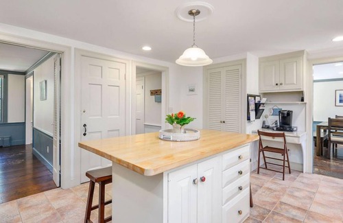 North Chatham House | Chatham Charm with Pool and Private Beach RPAM006