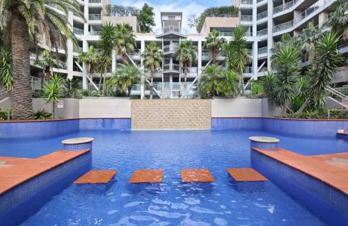 Chatswood Apartment | Chatswood charm - Convenience meets poolside views - HELP7