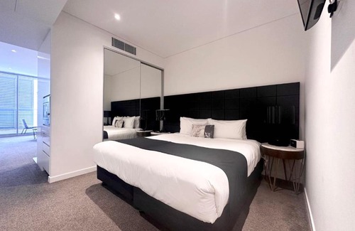 Chatswood CBD Apartment | Chatswood Walk to Train shopping