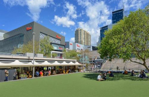 Chatswood CBD Apartment | Chatswood walk to Train Station Shopping center