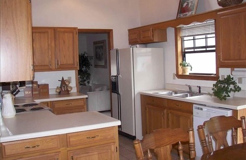 Flintstone Cabin | Chattanooga Vacation Rental Private Pool