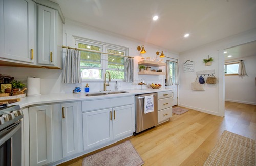Stow Cottage | Chautauqua Lakefront NY Cottage Getaway