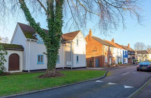 Quorndon House | Chaveney Cottage
