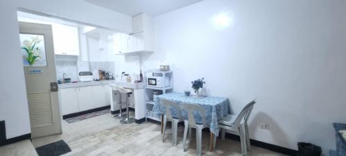 Moonwalk House | Cheap accommodation near NAIA Airport