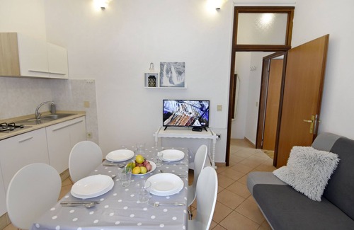 Basanija Apartment | Cheap apartment Silva Savudrija terrace, Wi-Fi, close to the sea barbecue