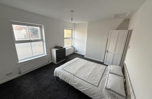 Grantham Apartment | Cheap Grantham Town Centre Terrace House