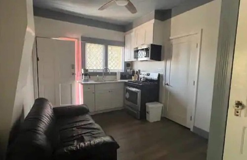 La Sierra House | Cheerful 1 bedroom home fast wi-if