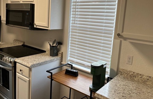 Hattiesburg House | Cheerful 2 bedroom home, minutes from Hattiesburg, USM, & hospitals