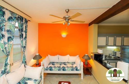 Malindi Apartment | Cheerful 2-bedroom Villa with a pool at Malindi