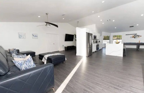 Port Saint Lucie Villa | Cheerful 3-bedroom villa with heater pool.