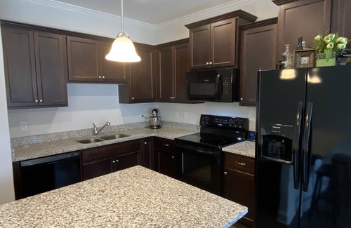 Richmond Hill House | Cheerful 3 Bedroom Townhouse