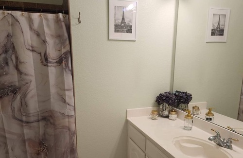 West Arlington House | Cheerful 3 bedroom home near Cowboys stadium