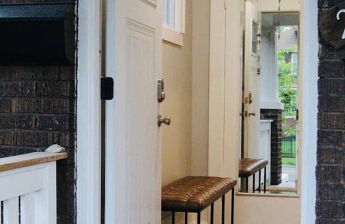 New Center Detroit House | Cheerful 3-bedroom home aesthetic and lovely vibes