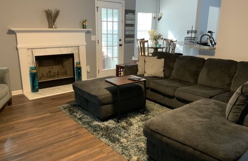 Jonesboro House | Cheerful 3-bedroom residential home w/fireplace