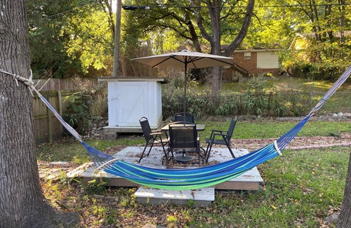 Pine Bluff House | Cheerful 3-bedroom with parking - Pet friendly