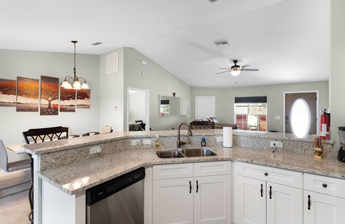 Summerfield House | Cheerful 3 bedroom home with free parking.