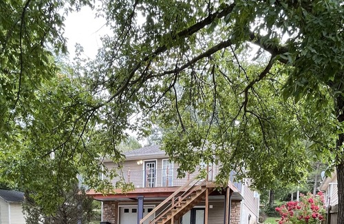 Noel House | Cheerful, 4 bedroom family home. Walking distance to the Elk river.
