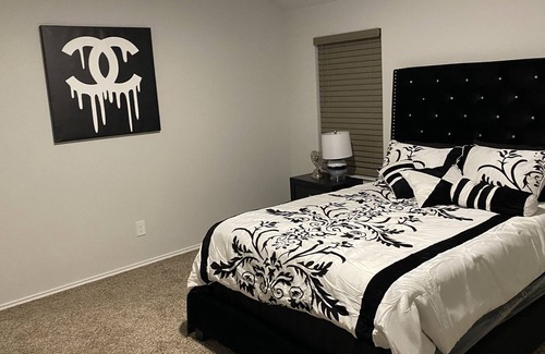 Huntsville House | Cheerful 4 Bedroom Home
