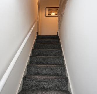 Sheffield Apartment | Cheerful 4-bedroom home in Sheffield