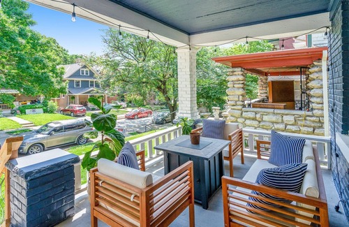 South Hyde Park House | Cheerful 4 bedroom home, open feel + self check-in