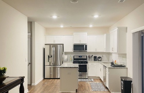 Mooresville House | Cheerful 4 bedroom 2.5 bath house