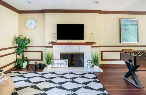 Rowland Heights House | Cheerful 5BD Villa with Pool