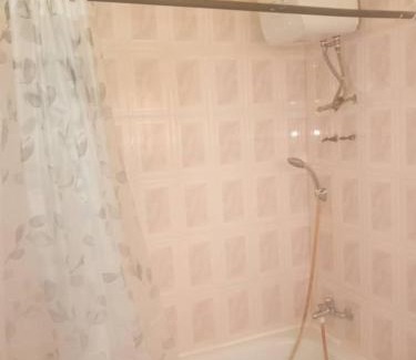 Kumasi Apartment | Cheerful and spacious 1-bedroom house