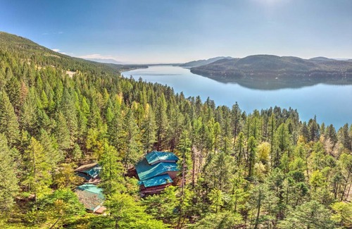 Whitefish House | Cheerful Cabin in the woods with lake views.