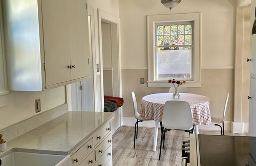 University District House | Cheerful & Clean Bungalow! Fabulous Location!