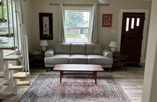 University District House | Cheerful & Clean Bungalow! Fabulous Location!
