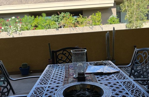 Twin Palms Condo | Cheerful condo, graceful complex, useful location: 2BR, patio, mountain views