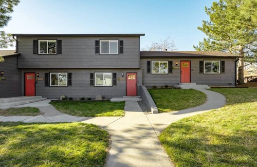 Scenic Heights Apartment | Cheerful Denver Hideaway W 2 Queen Beds Unit B