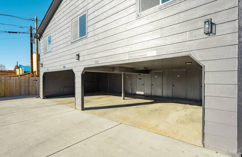 Scenic Heights Apartment | Cheerful Denver Hideaway W 2 Queen Beds Unit B