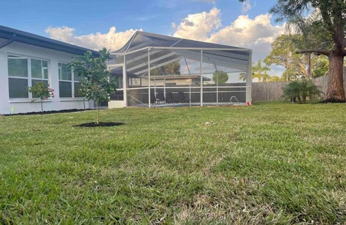Clearwater House | Cheerful & Elegant 4-Bedroom House in Clearwater