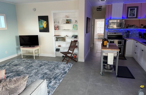 Key West House | Cheerful home with waterfront canal and boat dock on Big Coppit key- 28 day min