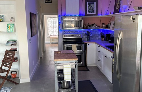 Key West House | Cheerful home with waterfront canal and boat dock on Big Coppit key- 28 day min