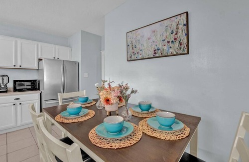 Vollintine-Evergreen House | Cheerful Midtown home with view of Rhodes College