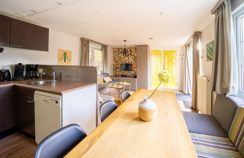 Otterlo Ski Chalet | Cheerful mobile home near Park De Veluwe