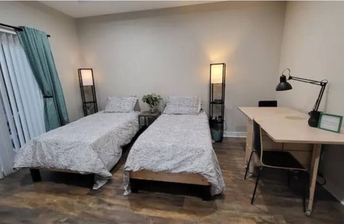 East Hemet Apartment | Cheerful studio with private entrance & parking