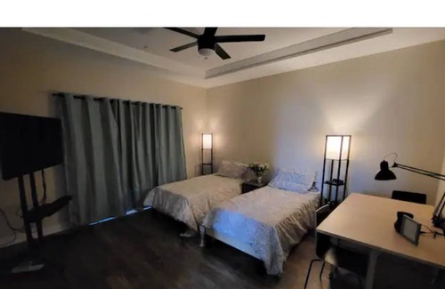 East Hemet Apartment | Cheerful studio with private entrance & parking