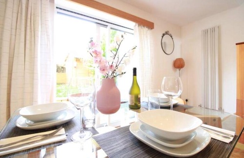 Littlemore House | Cheerful Two-Bedroom Residential Home