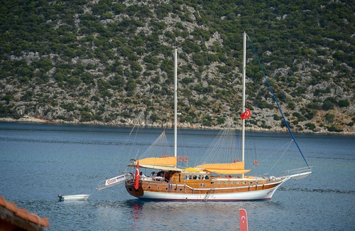 Fethiye City Center Boat Rental | Cheers Gulet Private Charter for overnight stays