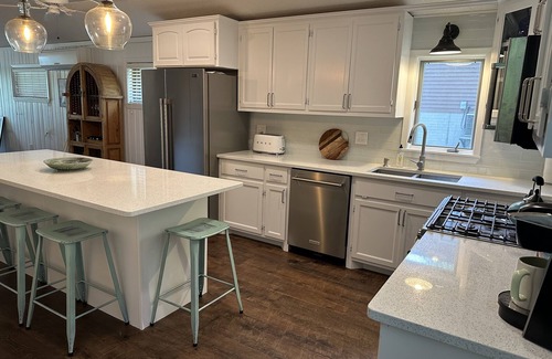 Amery House | Cheers to Blue Skies! - Waterfront on Lake Wapogasset & Bear Trap Lake