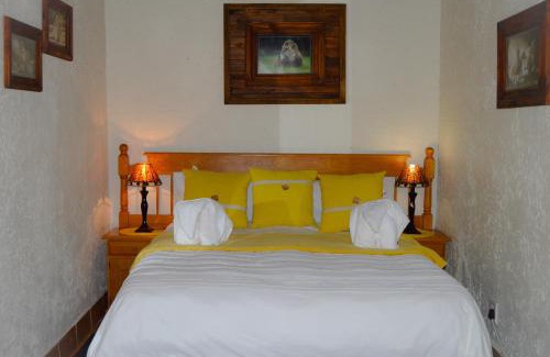 Dihlabeng Cabin | Cheetau Lodge