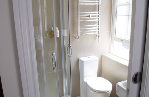 Larkhall House | Chelsea Guest House