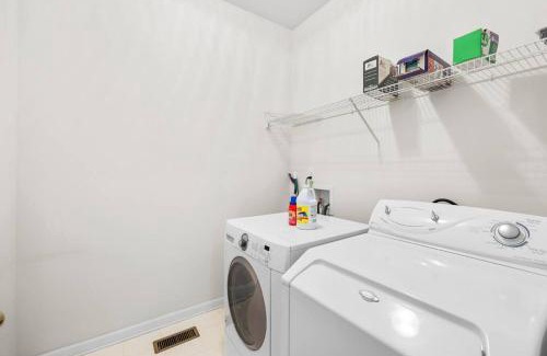 Charlotte House | Chelsea's Fun House-University Area!