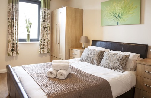 Cheltenham Apartment | Cheltenham Plaza